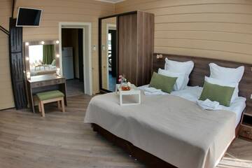 3-х местный семейный комфорт без балкона в Гостинице Терем у реки