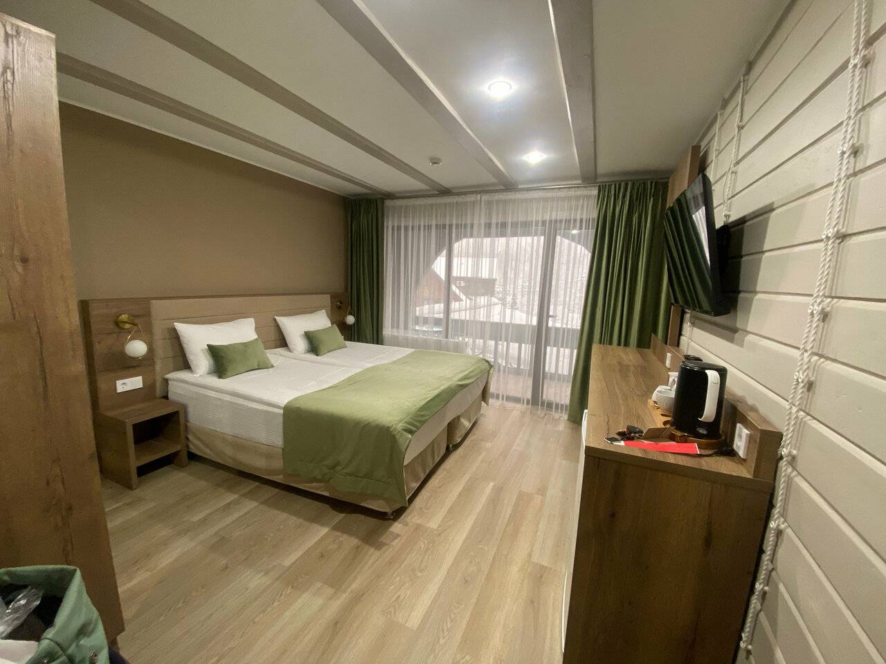 Фото Гостиницы Терем у реки Каменномостский 172