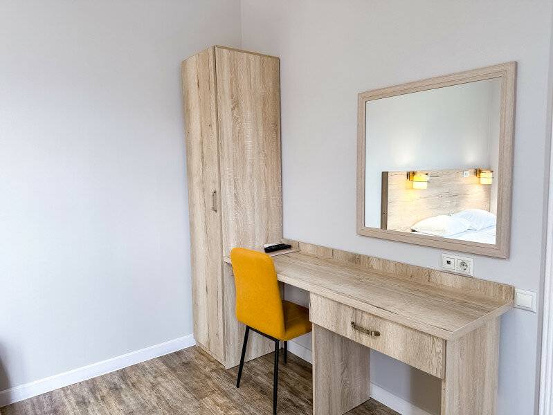 Фотографии номера 3-х местный семейный комфорт без балкона в Гостинице Терем у реки Каменномостский