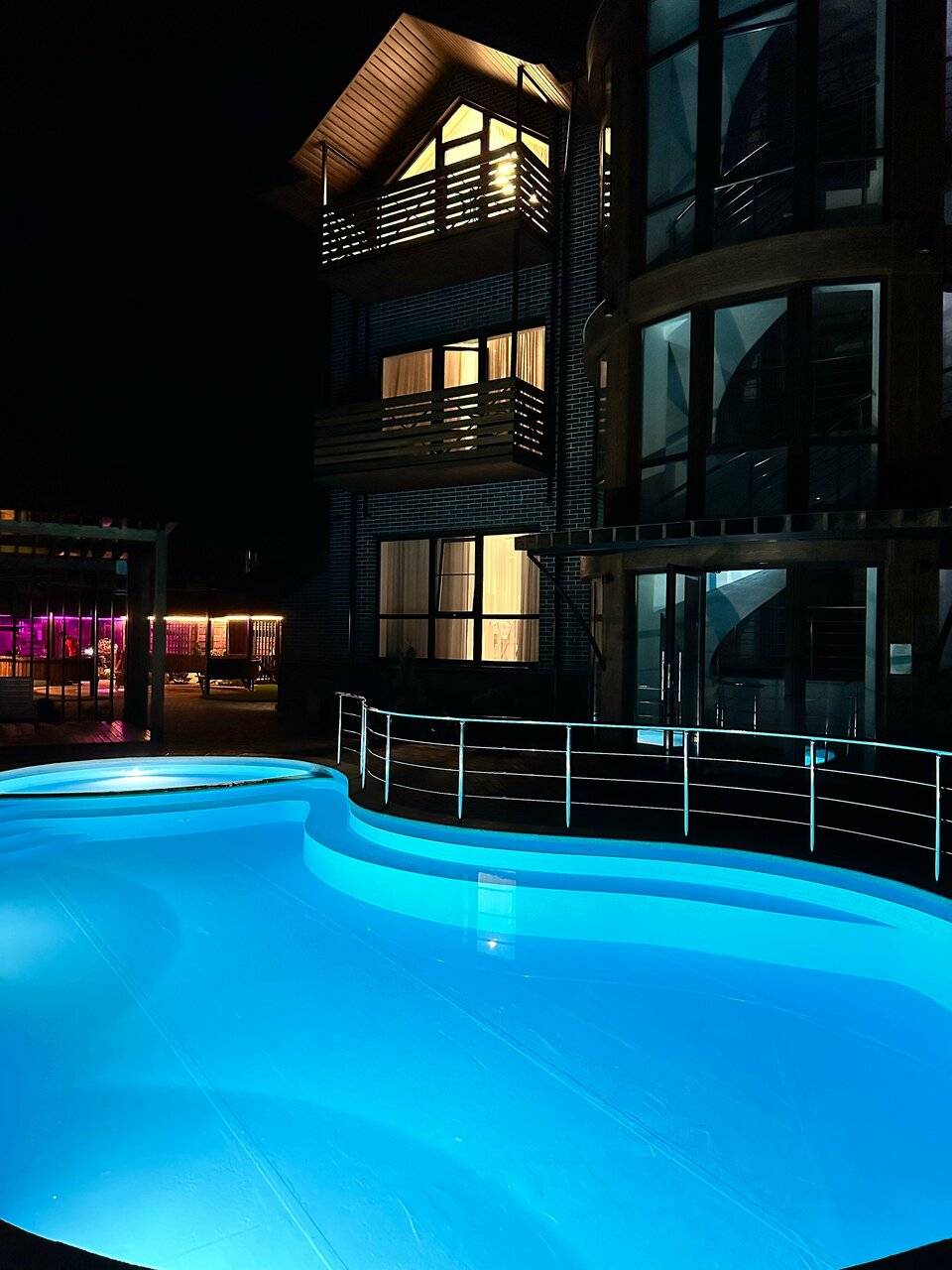 Фото Гостиницы Терем у реки Каменномостский 79