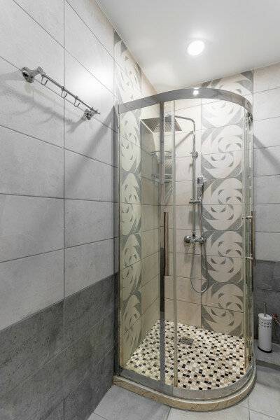 Фотографии номера 3-х местный номер-студия комфорт с балконом в Гостинице Терем у реки Каменномостский