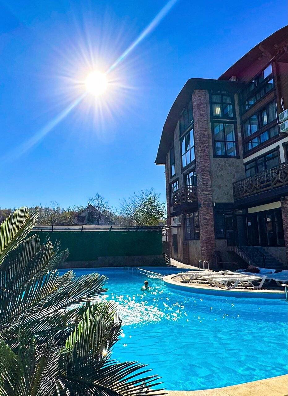 Фото Гостиницы Терем у реки Каменномостский 2