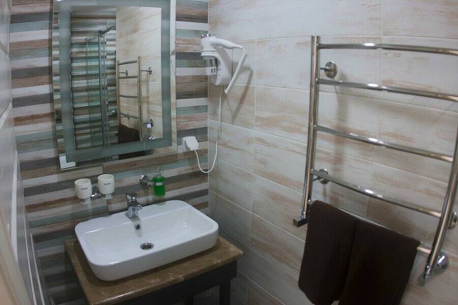 Фотографии номера 2-х местный номер стандарт+ в Гостинице Терем у реки Каменномостский