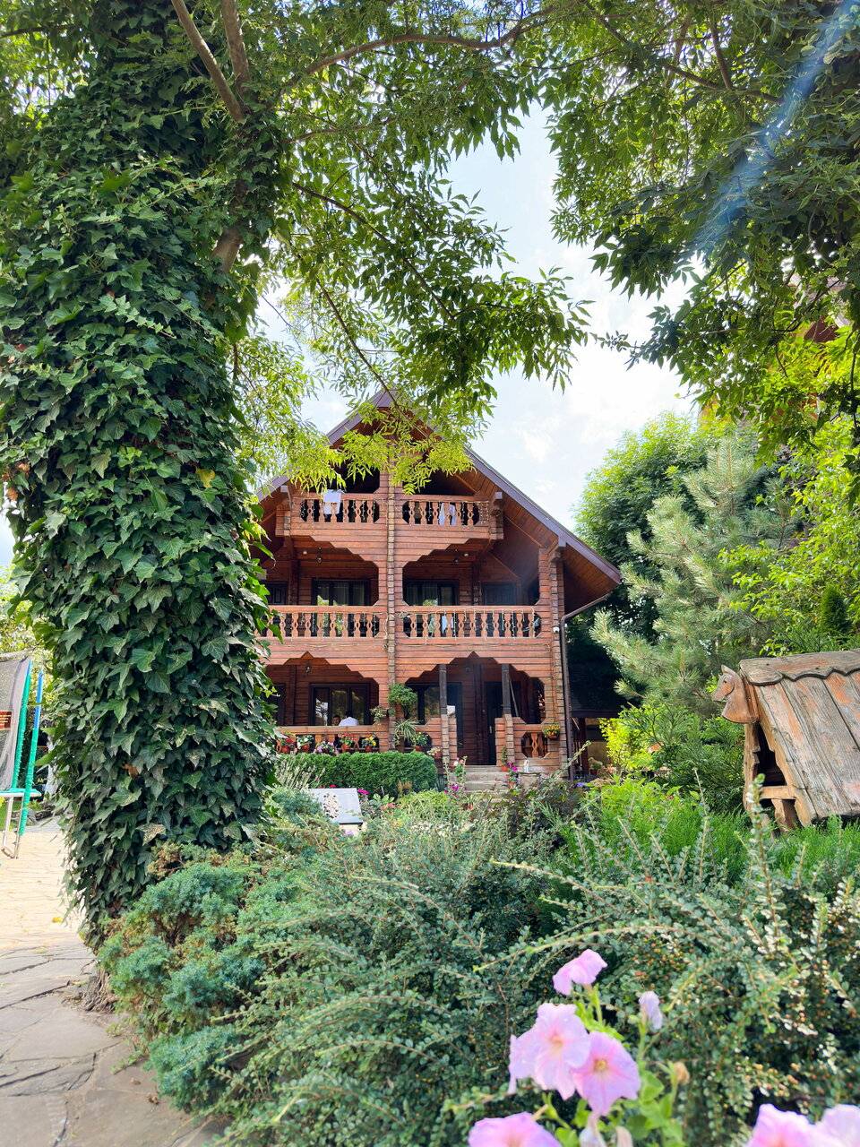 Фото Гостиницы Терем у реки Каменномостский 211