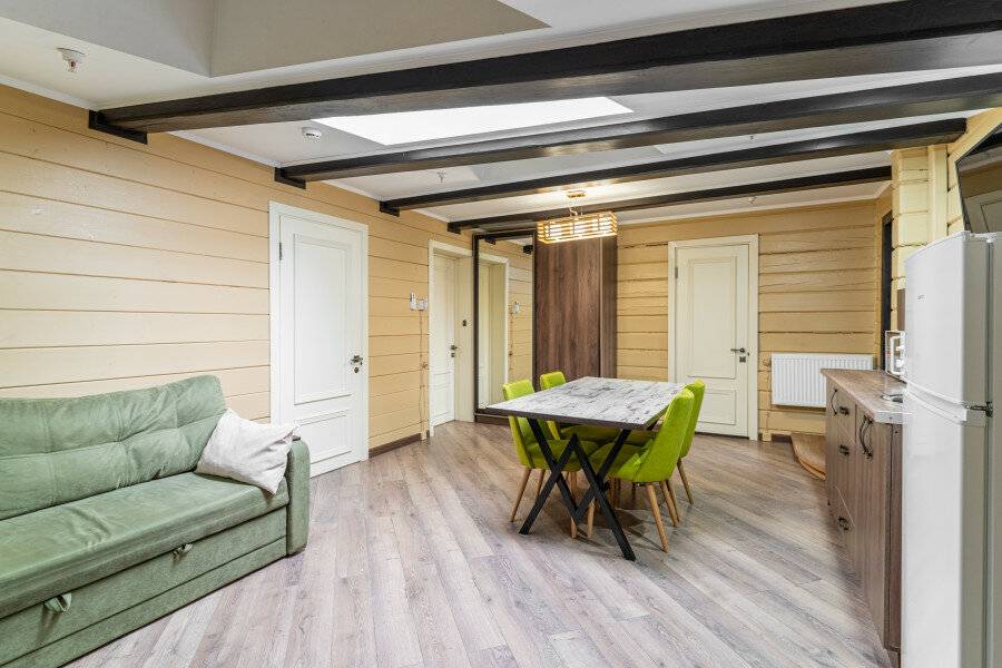 Фотографии номера 3-х местный семейный комфорт без балкона в Гостинице Терем у реки Каменномостский