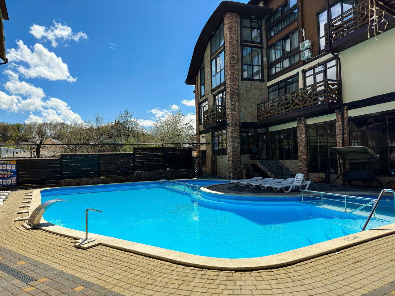 Фото Гостиницы Терем у реки Каменномостский 97